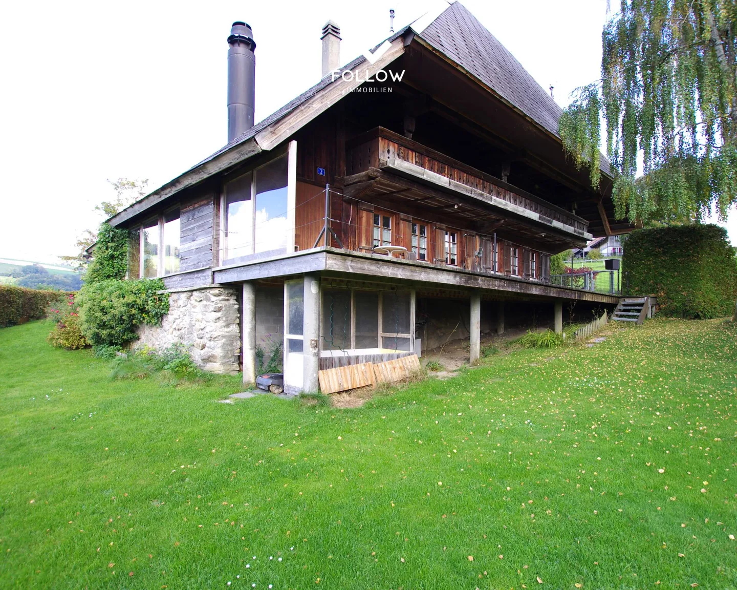 Umgebautes und teilsaniertes Bauernhaus in ruhiger Umgebung mit Fernsicht und Garage - Foto 1 von 12