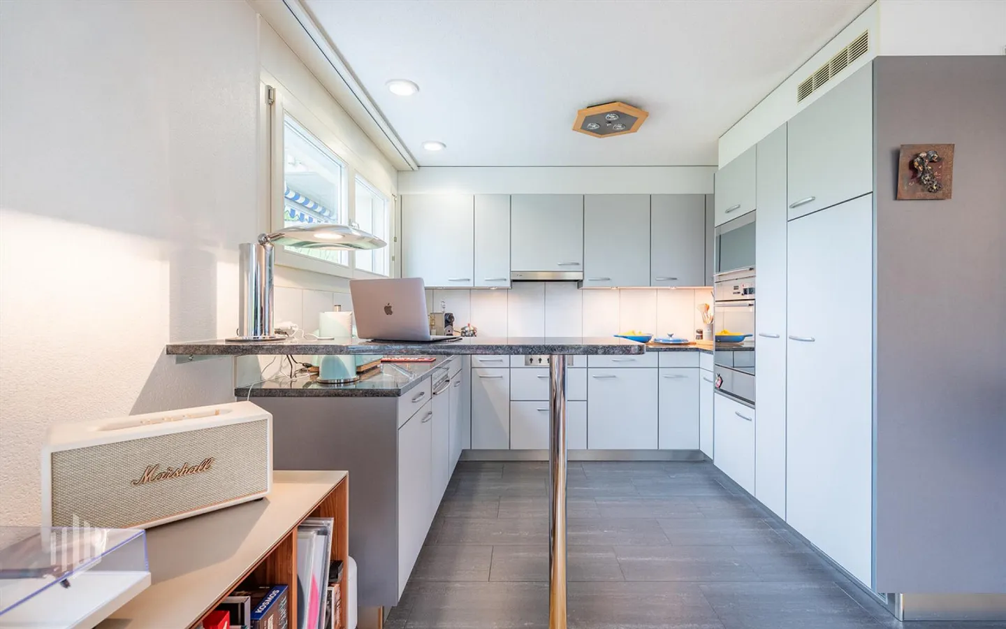 ImmoWyss - Great 4.5-room apartment above the roofs of Hilterfingen - Photo 4 of 8
