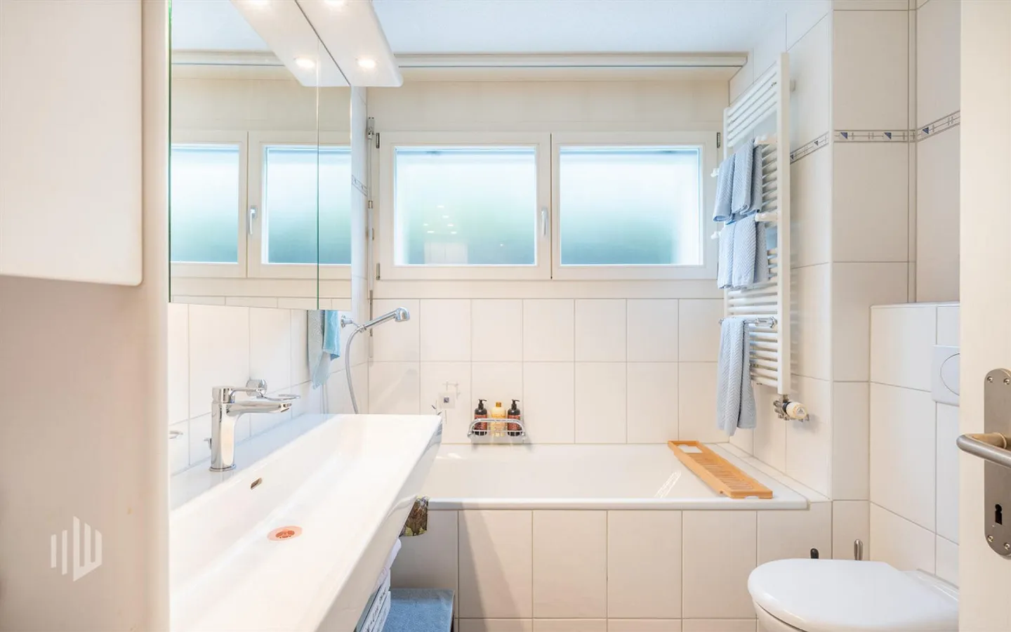 ImmoWyss - Great 4.5-room apartment above the roofs of Hilterfingen - Photo 6 of 8