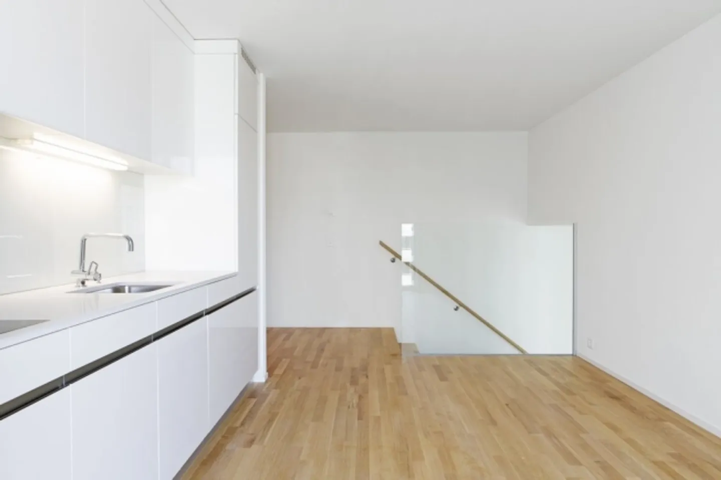 Modern Split Level Apartment in Zurich - Photo 4 of 10