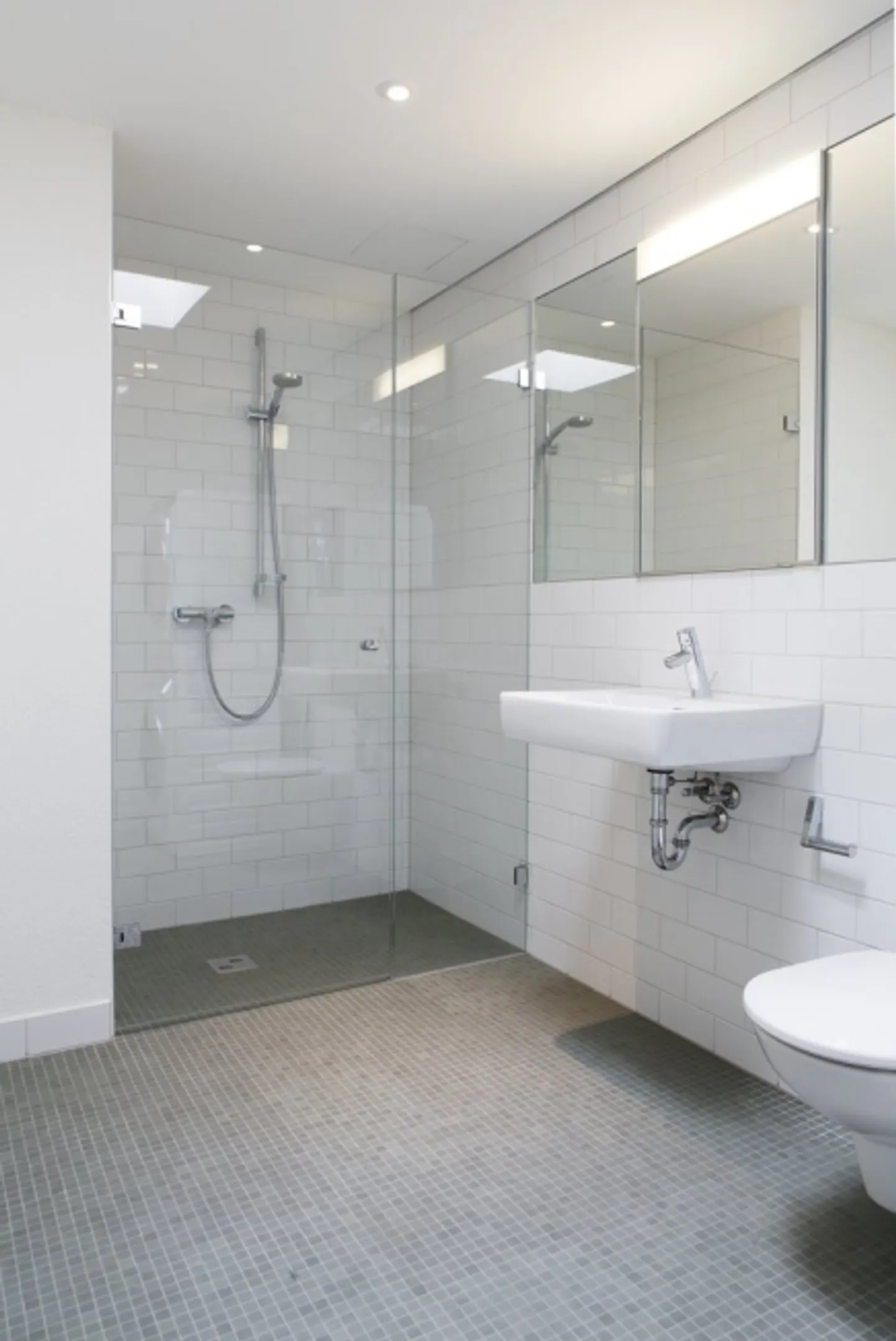 Modern Split Level Apartment in Zurich - Photo 7 of 10