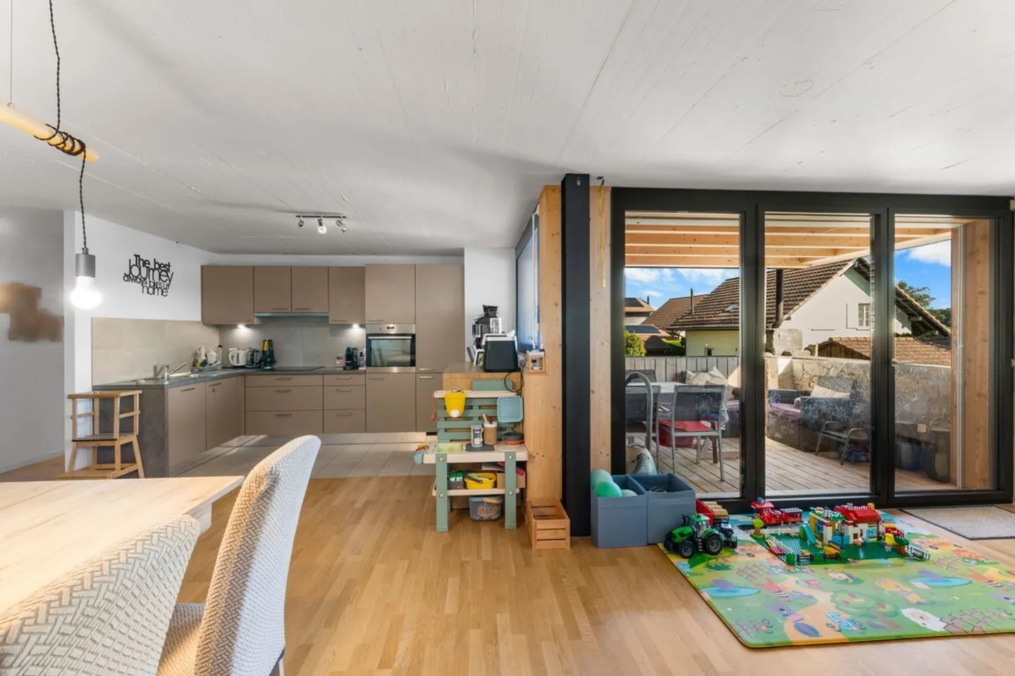 Charmant appartement 4,5 pièces - Photo 3 sur 13