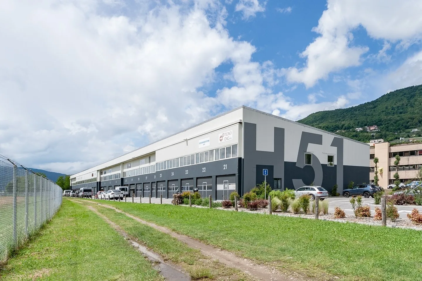 HANGAR 51 - IL BOX SU MISURA PER LA TUA ATTIVITÀ - Foto 2 di 17