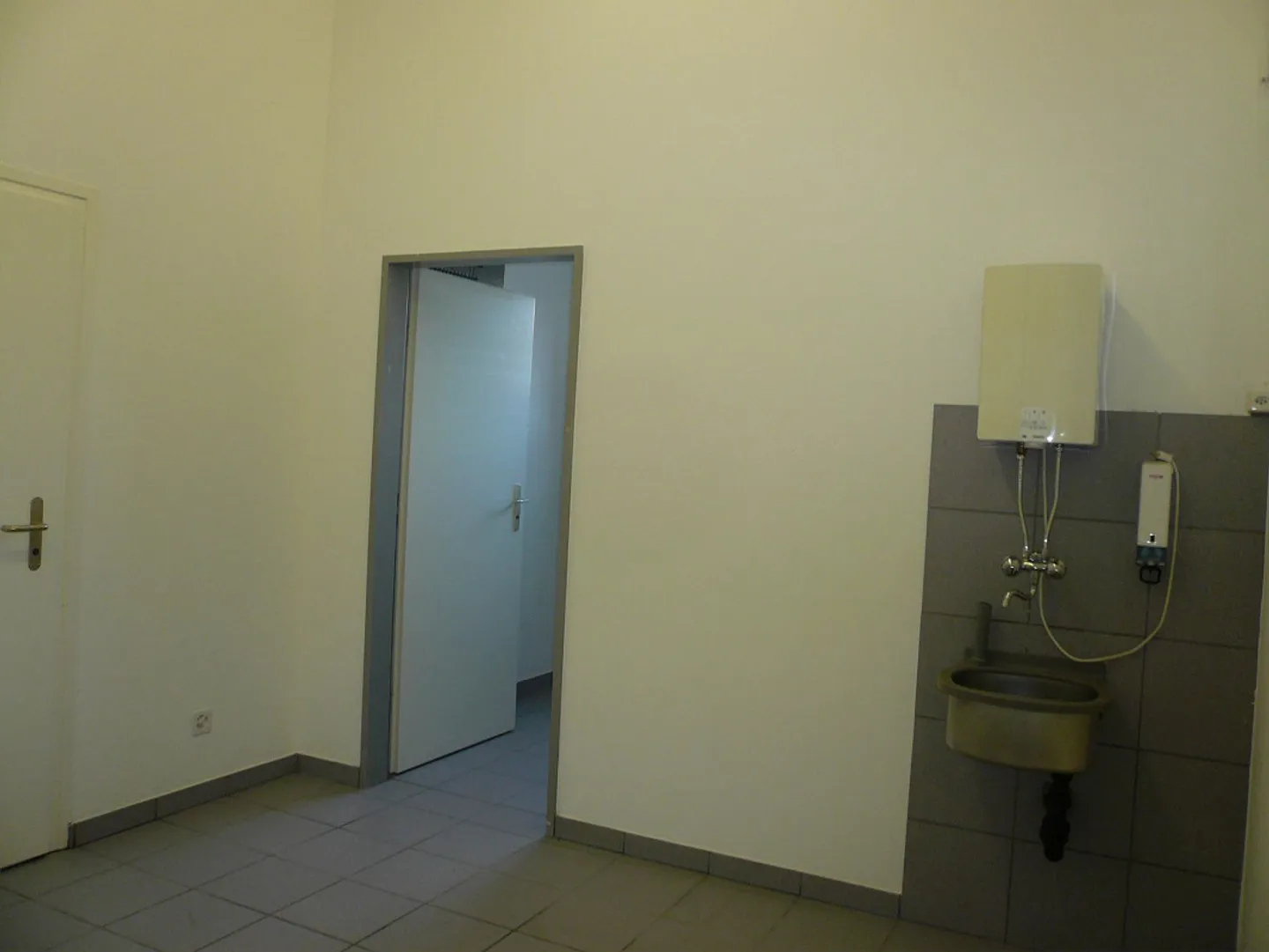 Ampio spazio commerciale in una posizione centrale a Kreuzlingen - Foto 8 di 13