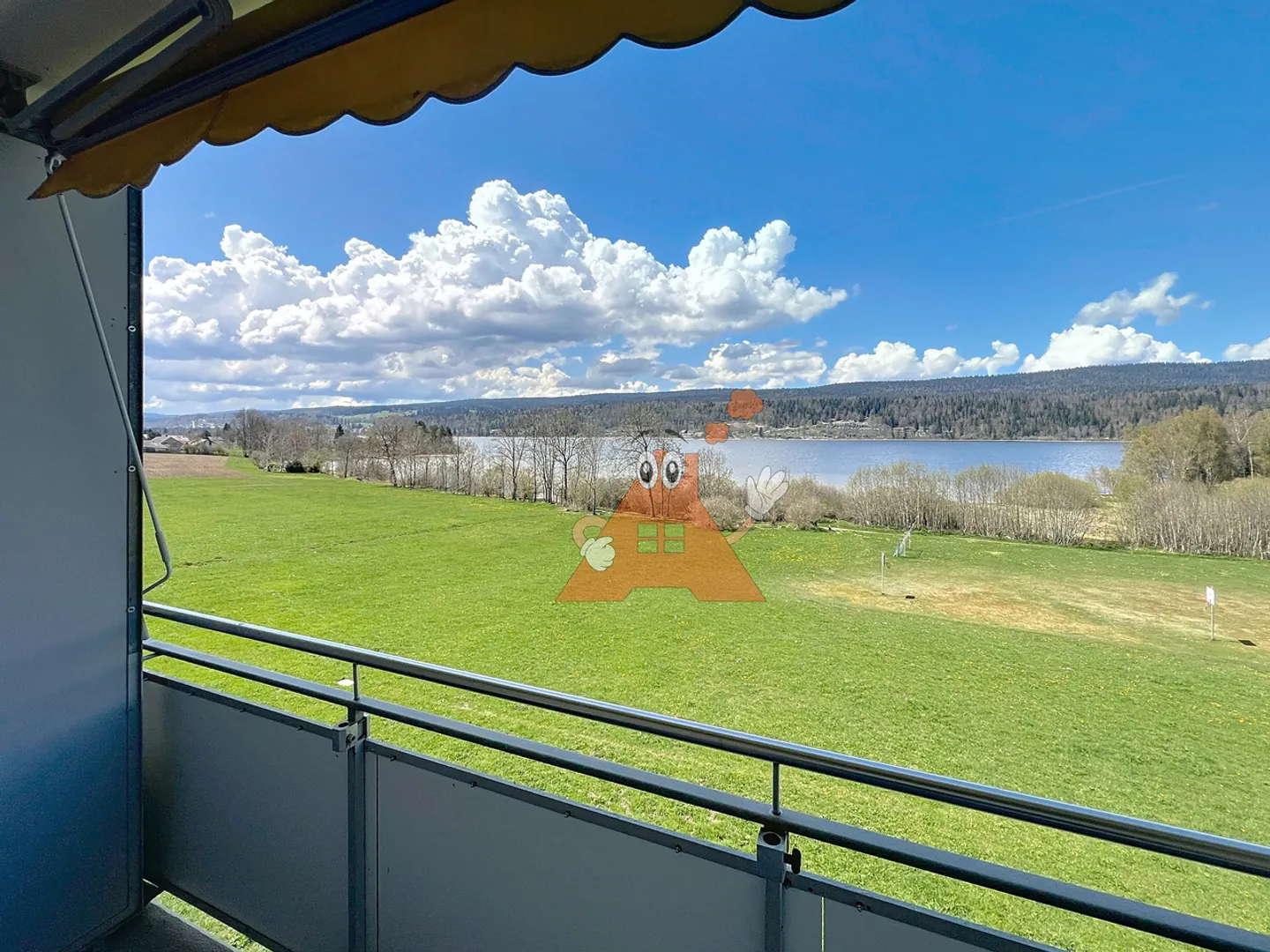 Bellissimo appartamento arredato o non arredato, con una vista fantastica sul lago. - Foto 8 di 13