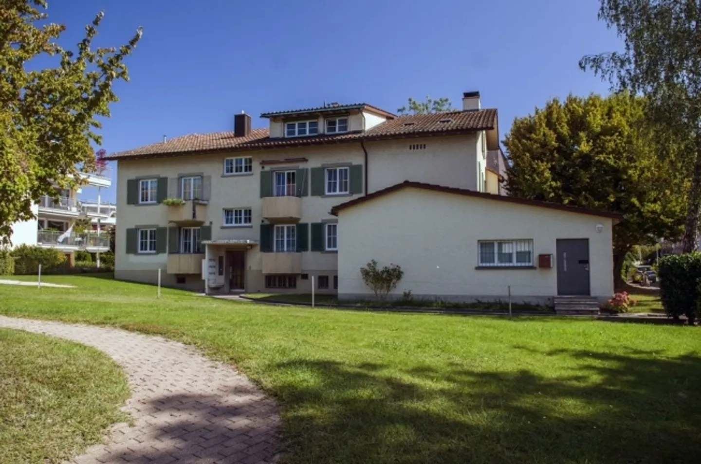 Grosszügige 5-Zimmer-Wohnung in Zürich-Witikon - Foto 1 von 12