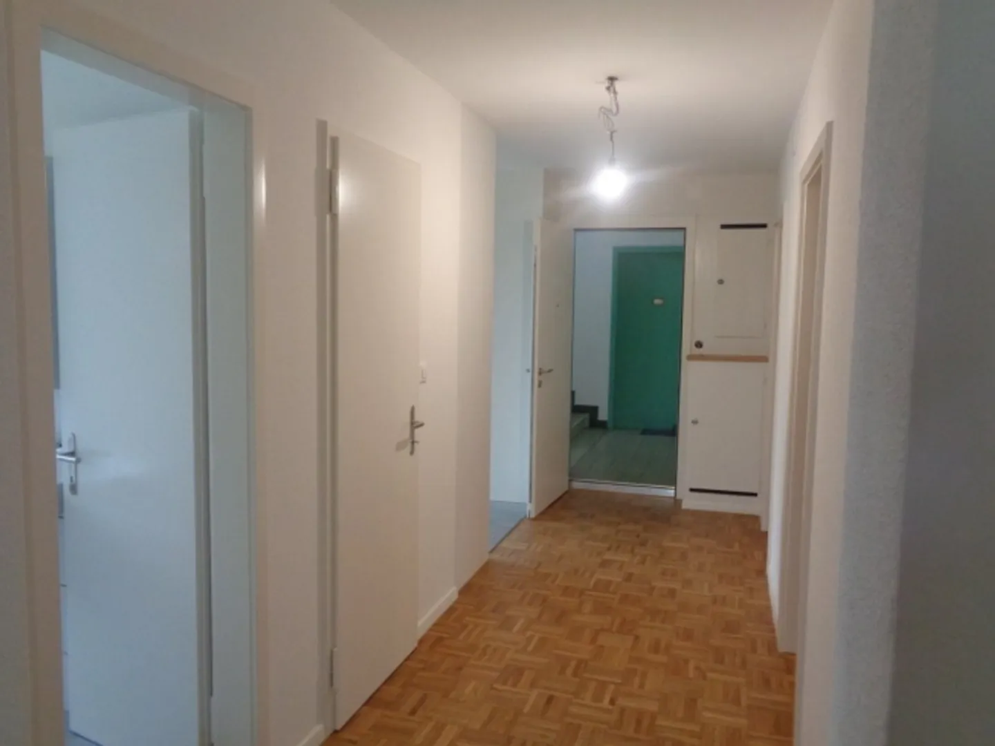 Grosszügige 5-Zimmer-Wohnung in Zürich-Witikon - Foto 4 von 12