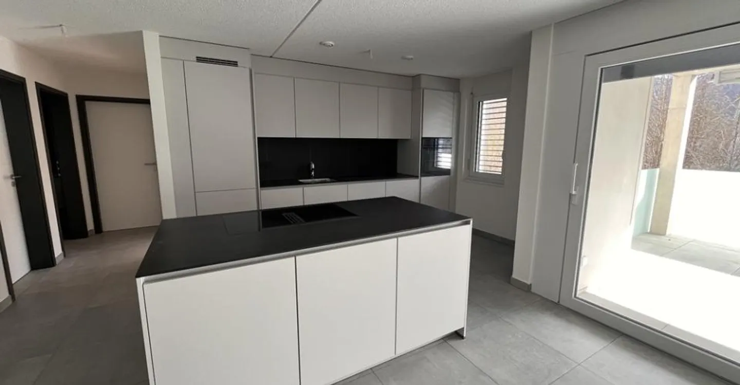 3.5 Room Apartment - Photo 1 of 5