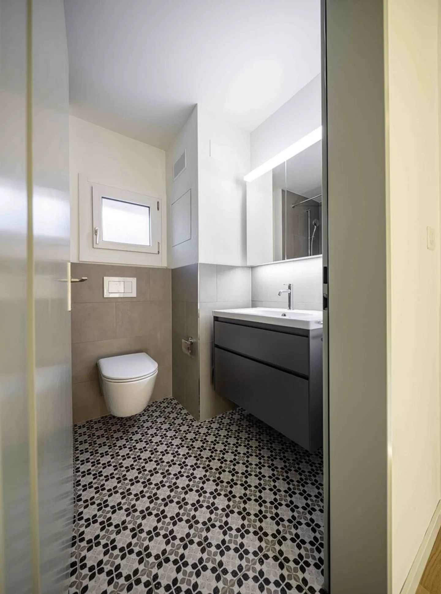 Newly renovated 4.5 room apartment - Your new home in Chur! - Photo 6 of 8