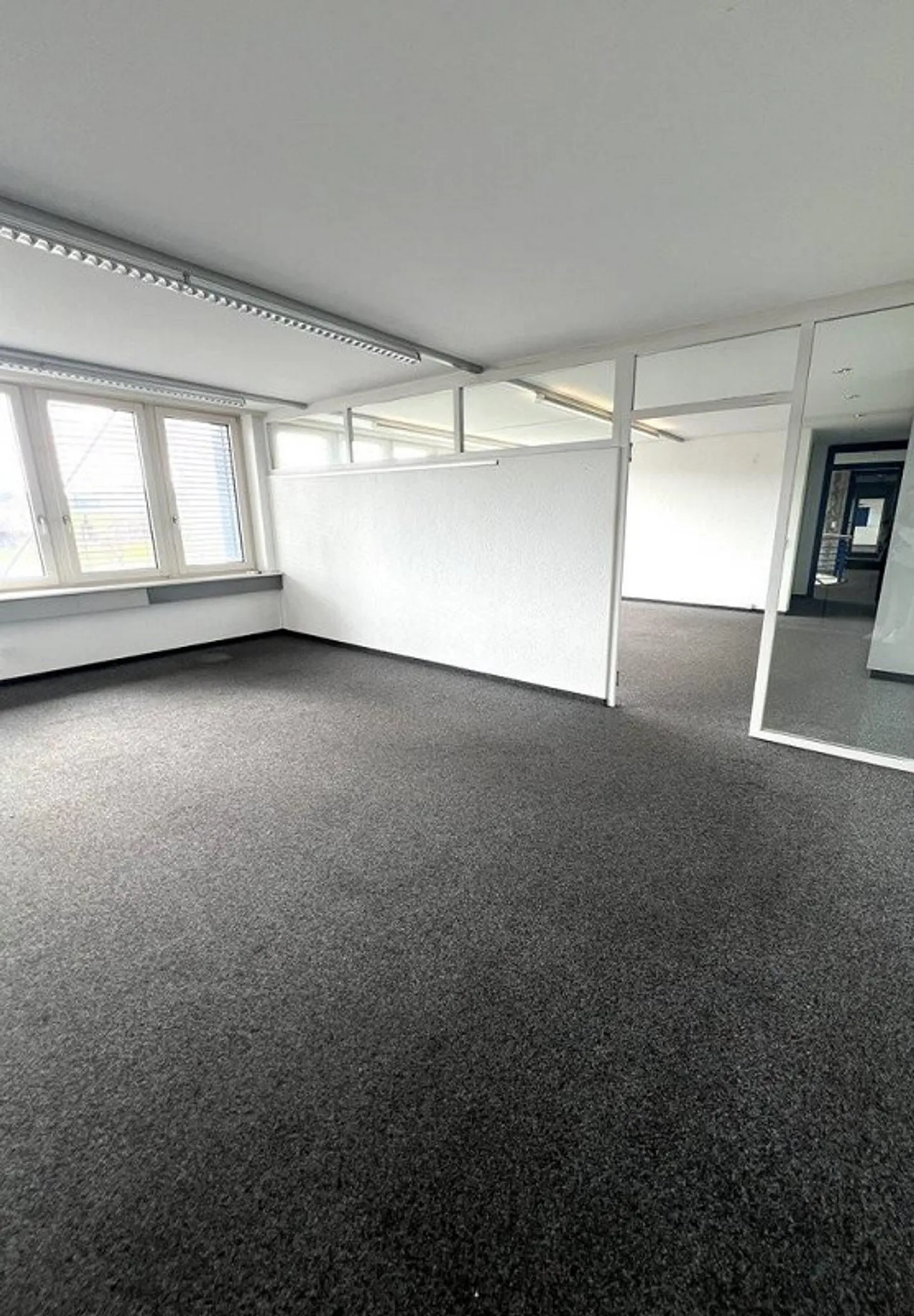 Modernes Büro in Dottikon - Foto 1 von 5