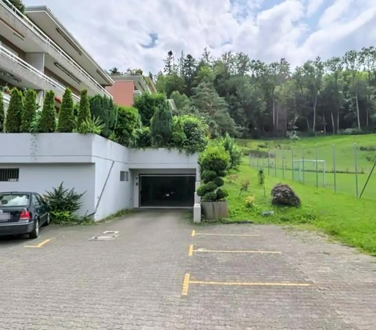 Garage space in a central location in Turgi - Photo 2 of 2