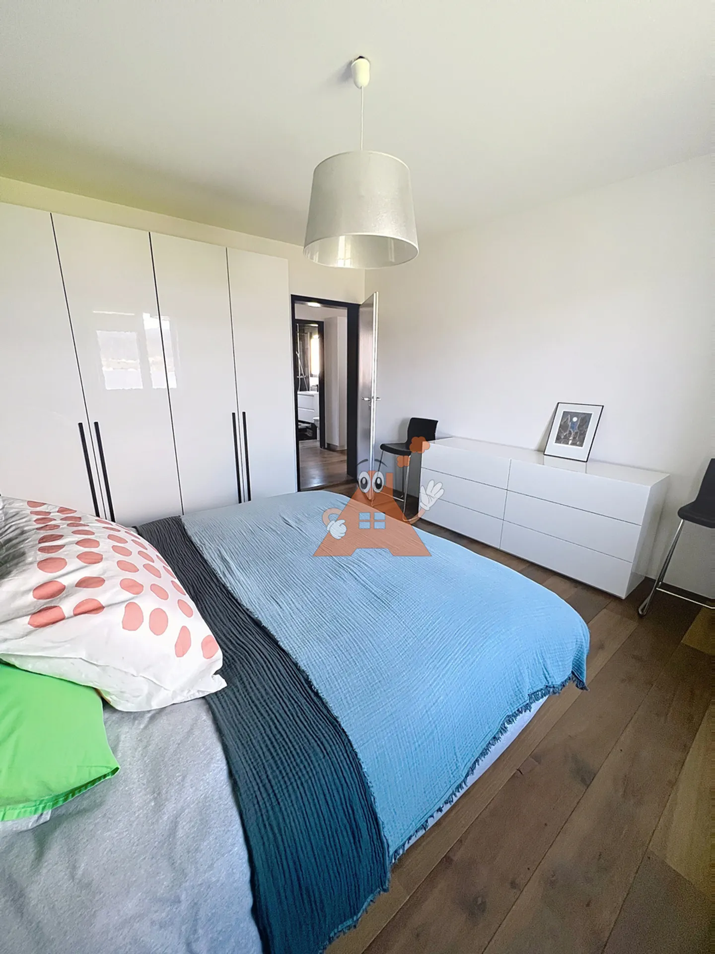 Bellissimo appartamento arredato o non arredato, con una vista fantastica sul lago. - Foto 11 di 13