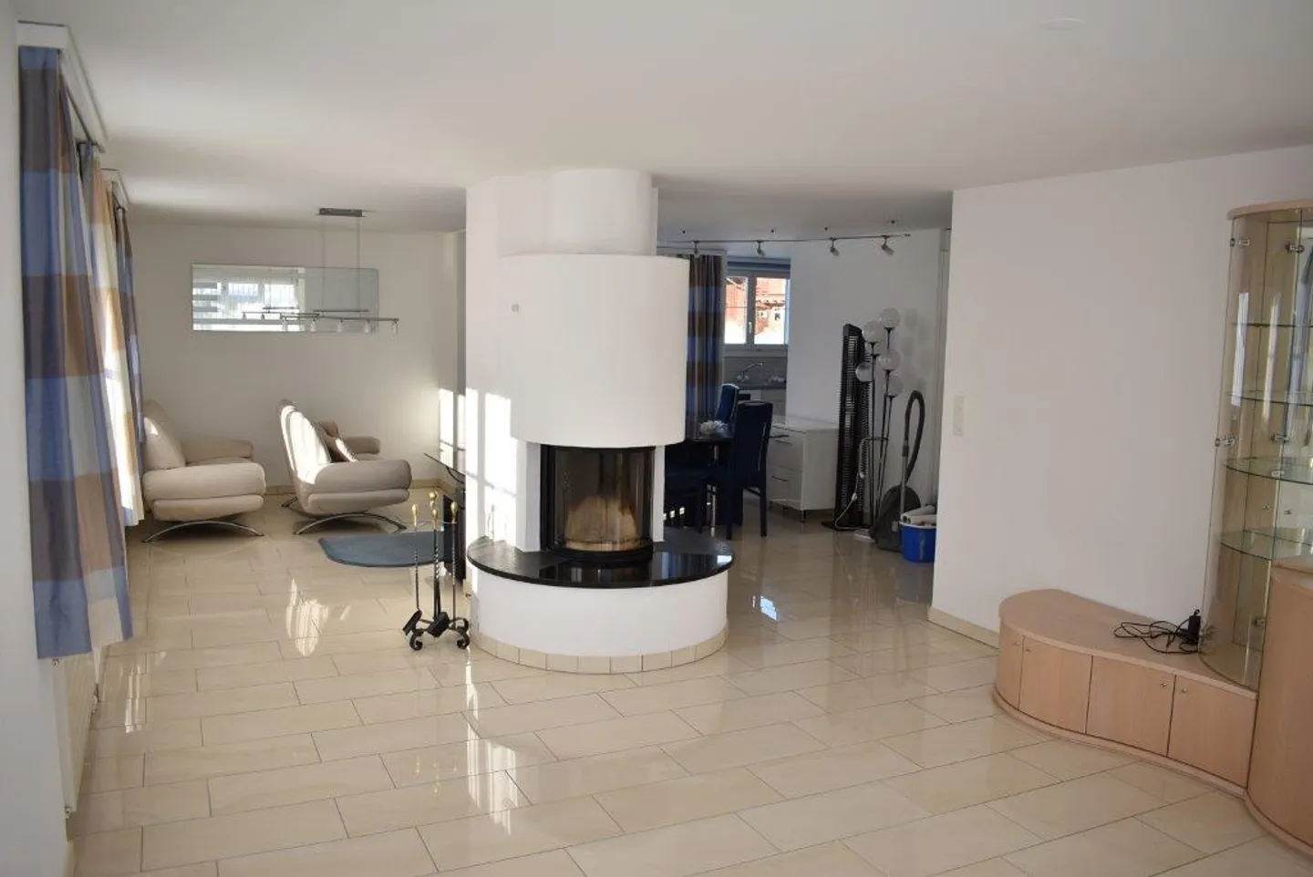 Maisonette de 6,5 pièces de rêve avec vue sur la montagne et plein de soleil - Photo 1 sur 7