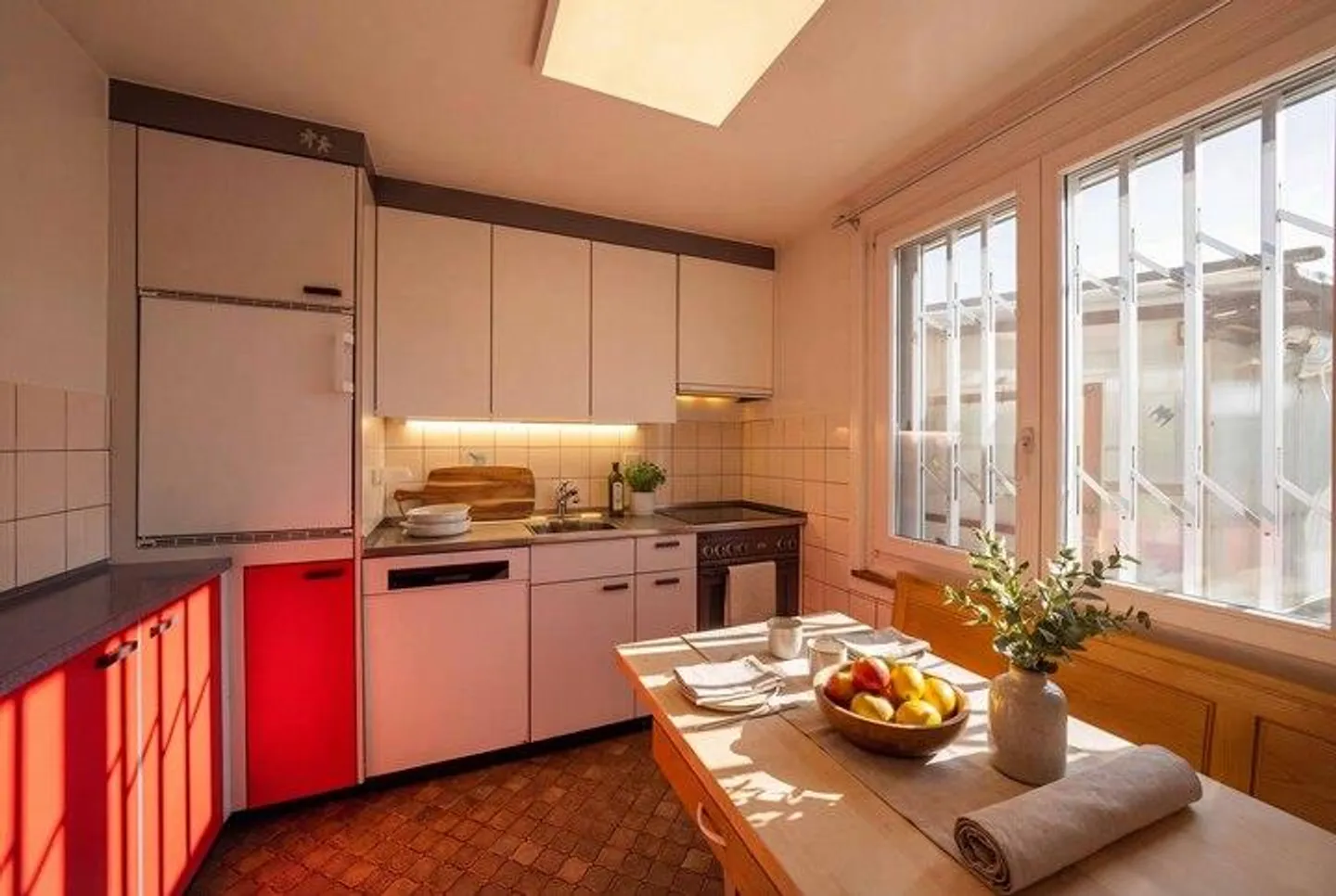 Incantevole casa unifamiliare di 4,5 stanze con grande potenziale e vari... - Foto 3 di 9