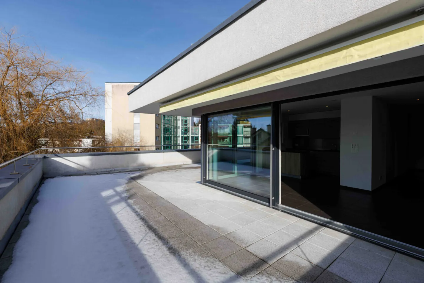 Beautiful 3.5 Room Apartment Quiet - Photo 9 of 11