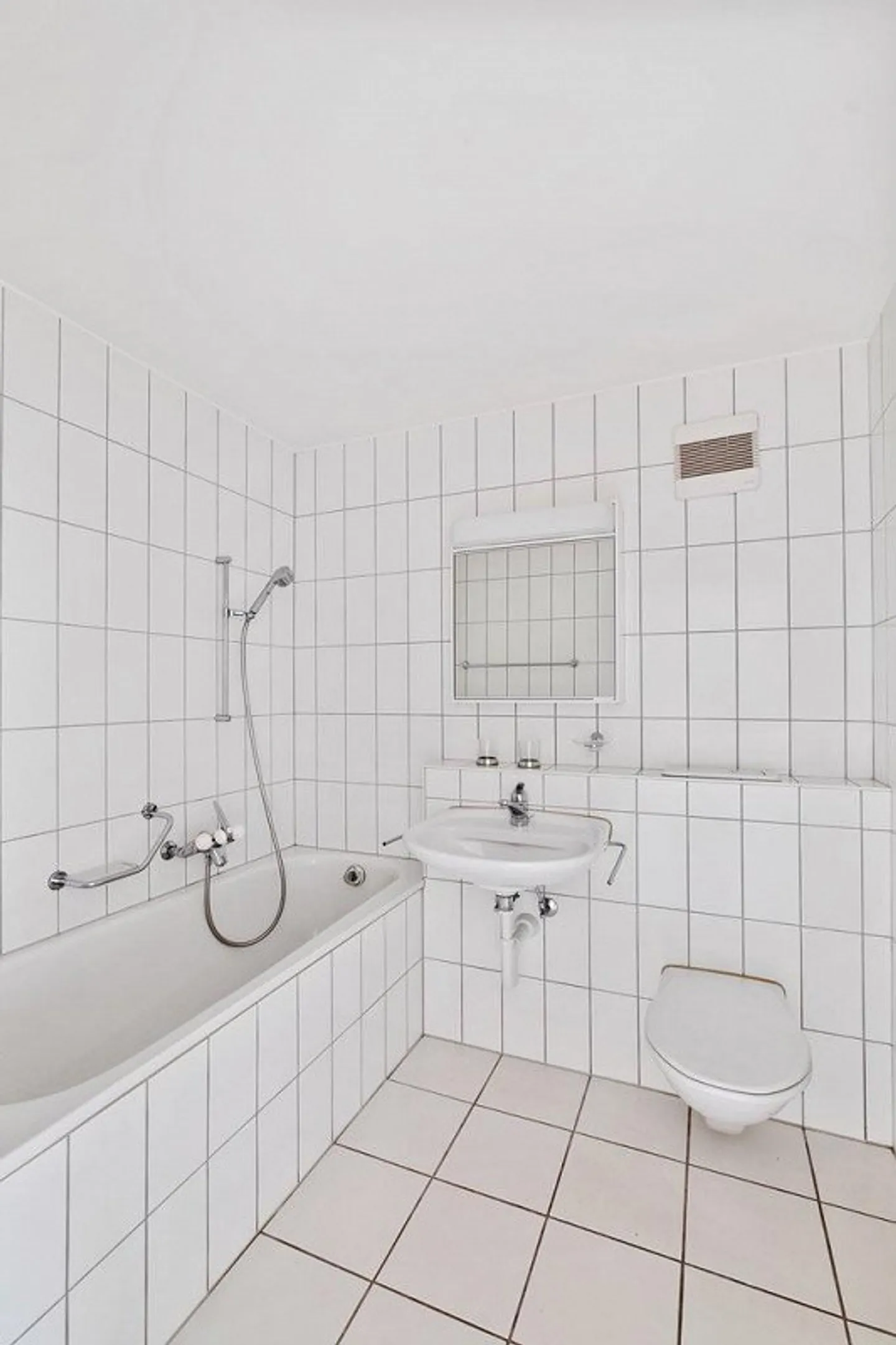 Dreamlike apartment in the heart of Zofingen - Photo 3 of 6