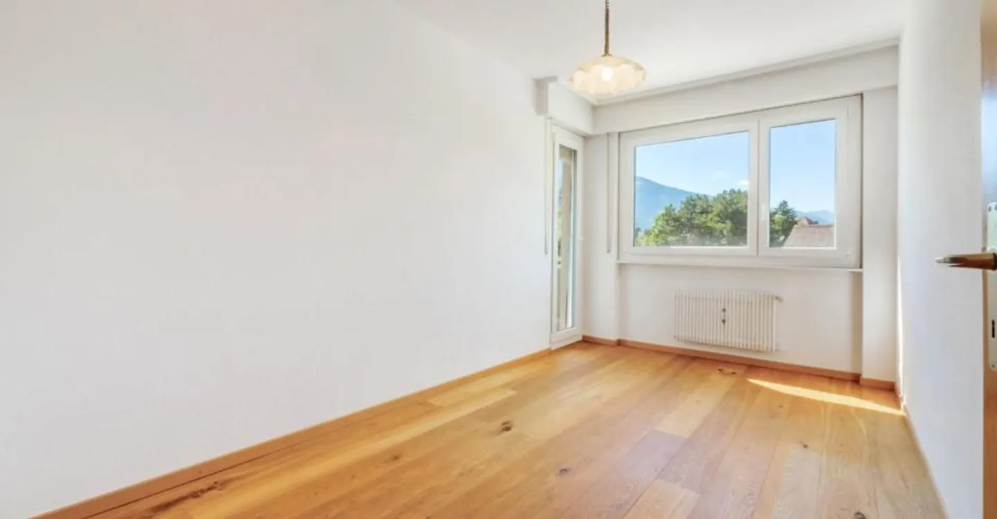 Bright 4.5 rooms ideally located with garage box - Photo 6 of 11
