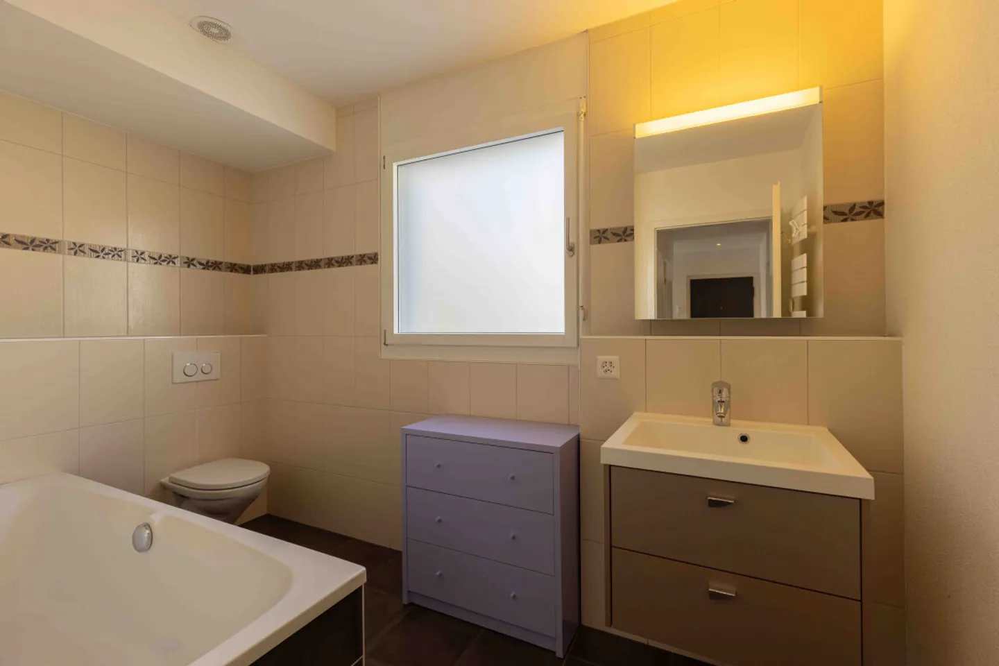 Beautiful 3.5 Room Apartment Quiet - Photo 6 of 11