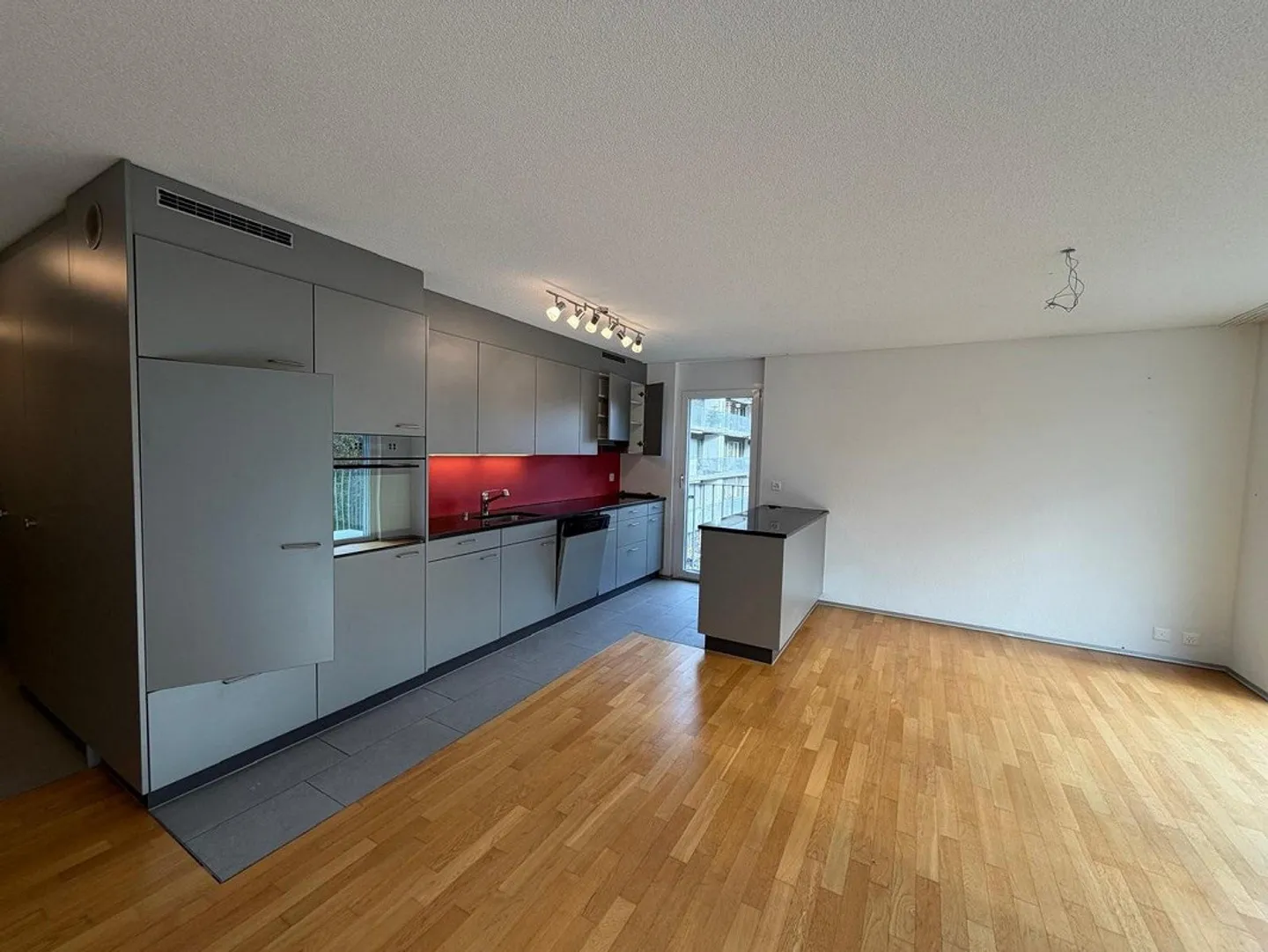 Modern Living in Ittigen - Photo 3 of 11