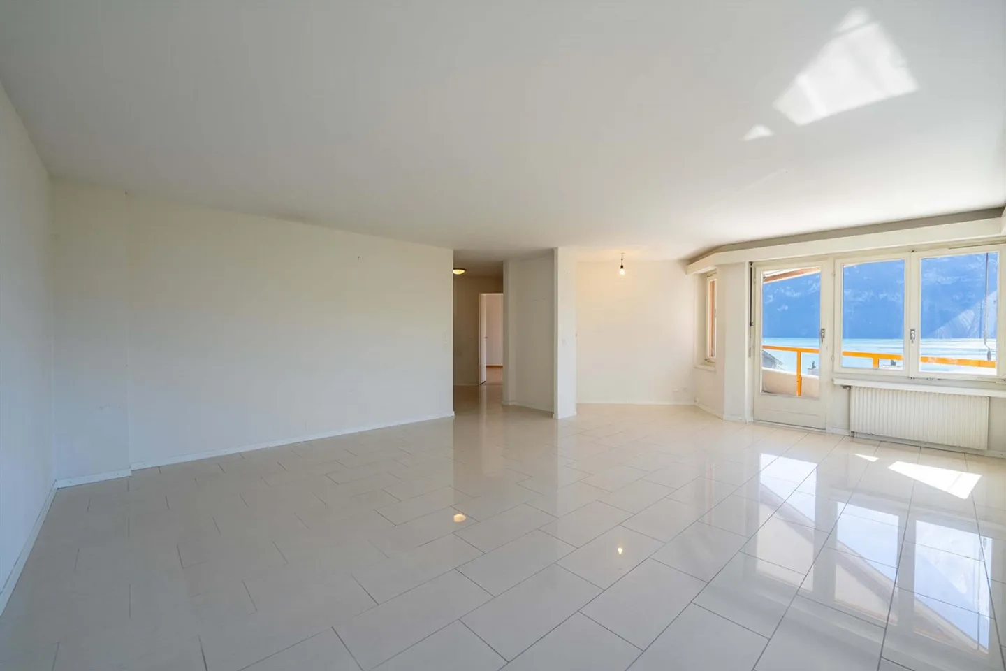 Appartamento attraente di 4,5 stanze con vista lago - Foto 3 di 6