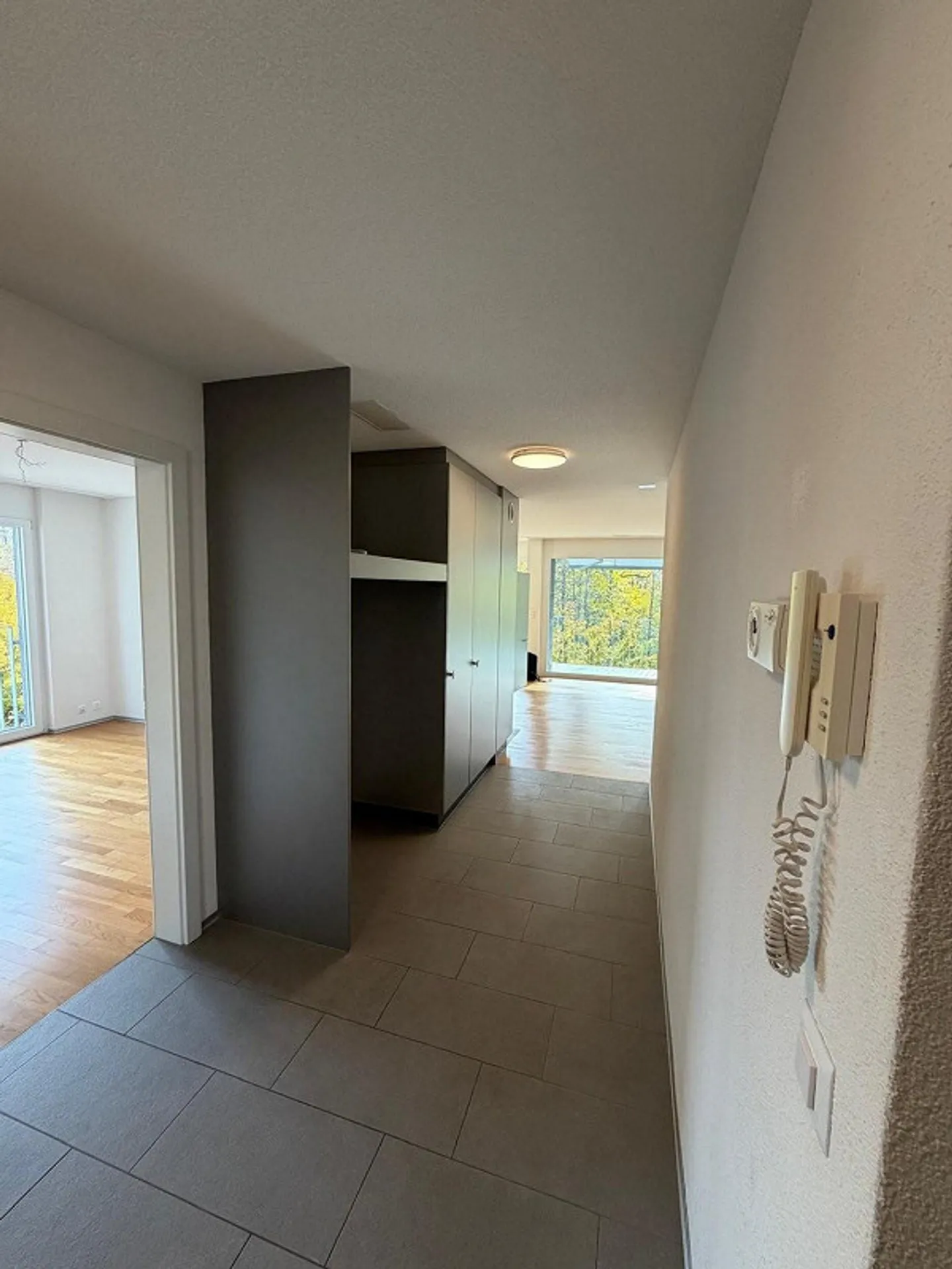 Modern Living in Ittigen - Photo 4 of 11