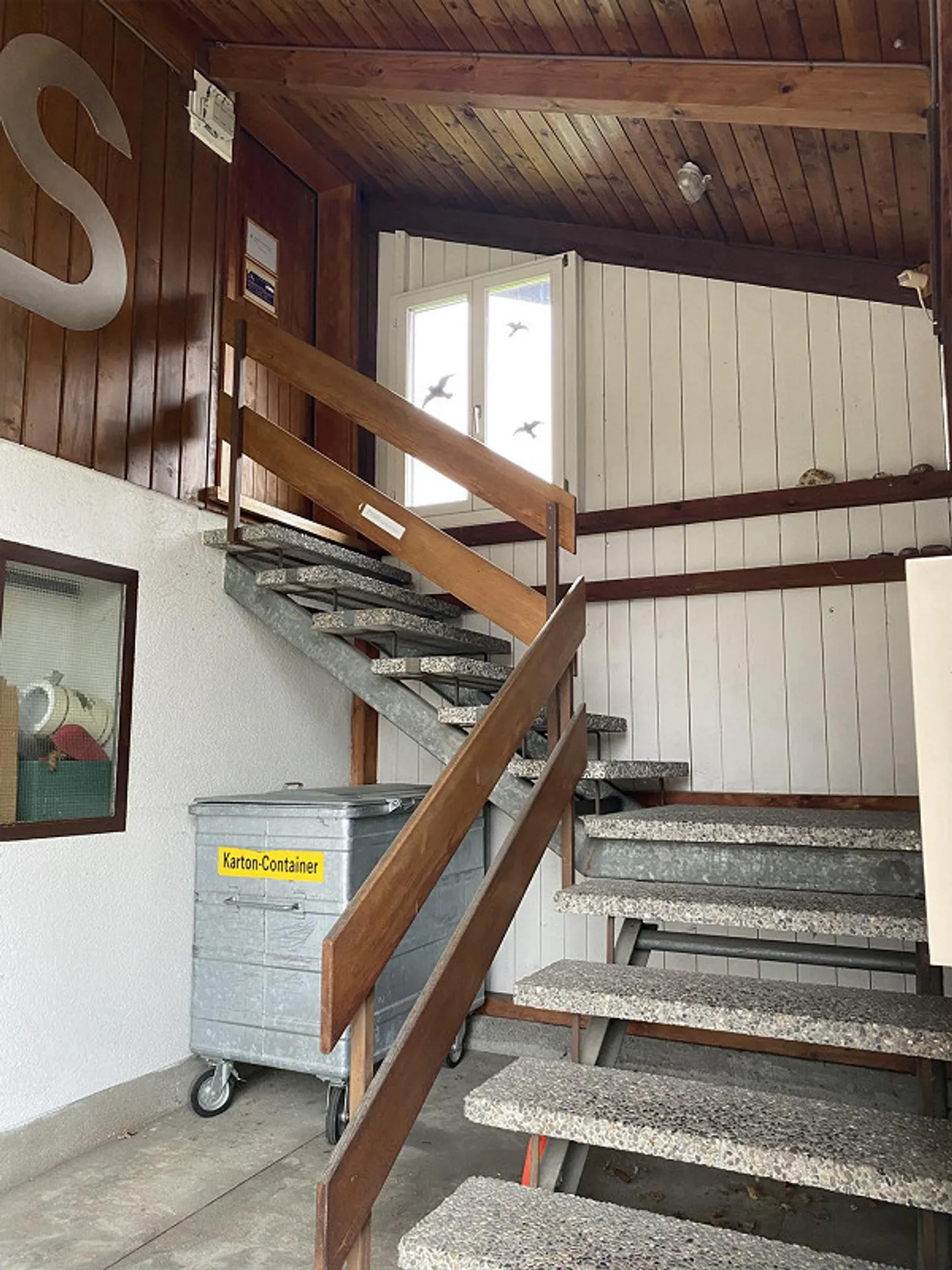 Spazio commerciale versatile in Schorenstrasse 58 a Gwatt vicino a Thun - Foto 6 di 9