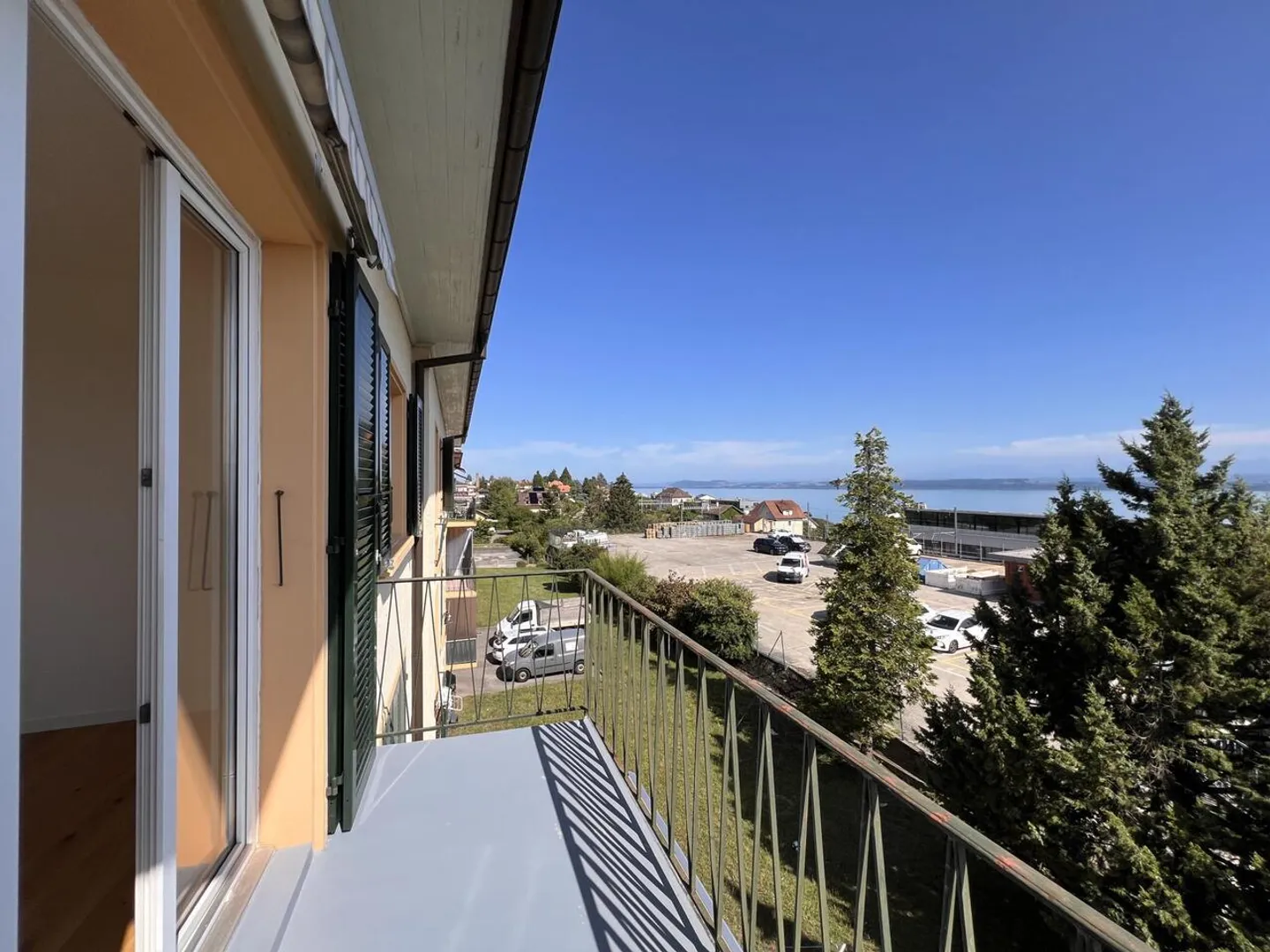 Charmantes Appartement mit Seeblick - Foto 2 von 8