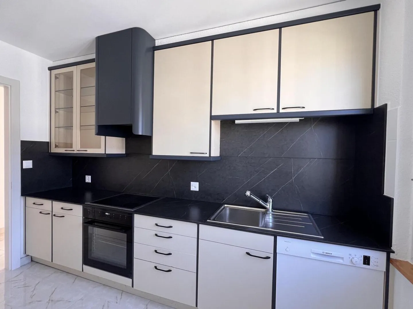 Charmantes Appartement mit Seeblick - Foto 6 von 8