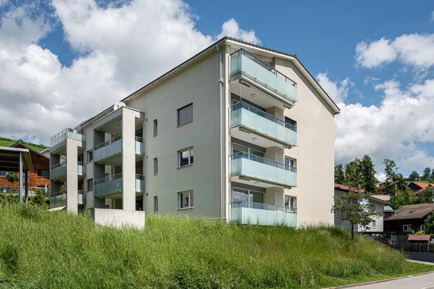 Appartement en attique moderne de 4,5 pièces - Photo 1 sur 9