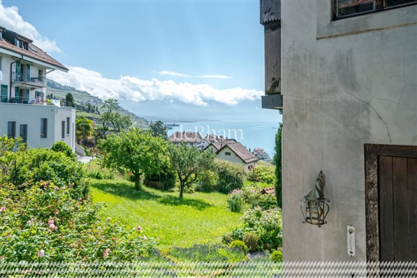 Maisonette in a freestanding village house - Photo 2 of 11