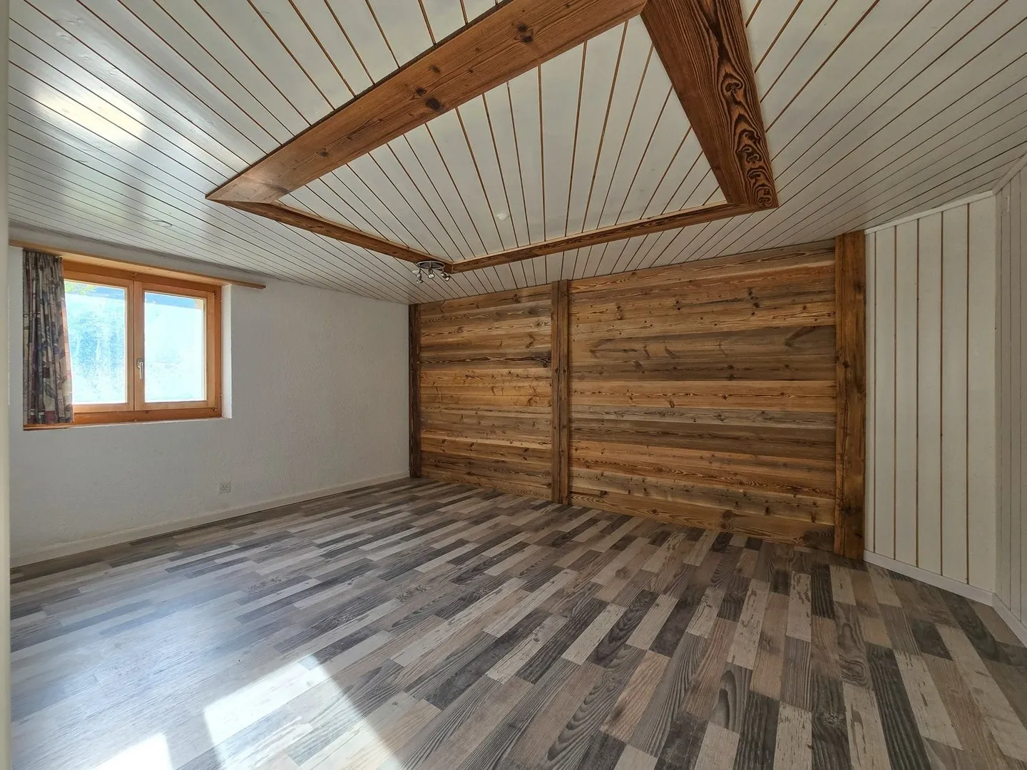 Espace commercial sur Dorfstrasse à Frutigen – disponible à la location à partir de juillet 2026 - Photo 3 sur 5