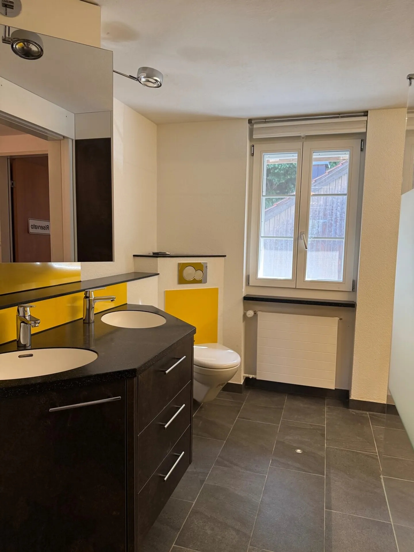 Charmante maison individuelle avec grand jardin et beaucoup de potentiel - Photo 12 sur 13