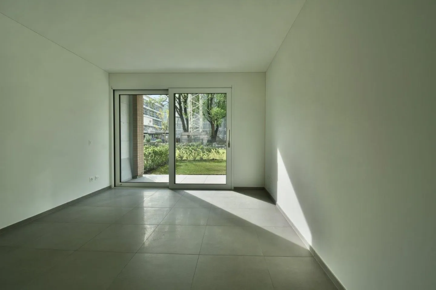 Nuovi e moderni appartamenti con giardino nel cuore della città - Foto 4 di 9