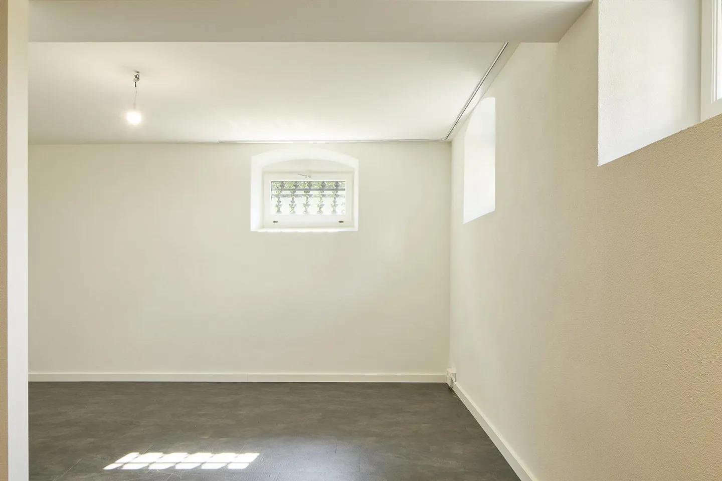 Espace commercial attrayant à louer au cœur d'Appenzell - Photo 5 sur 9