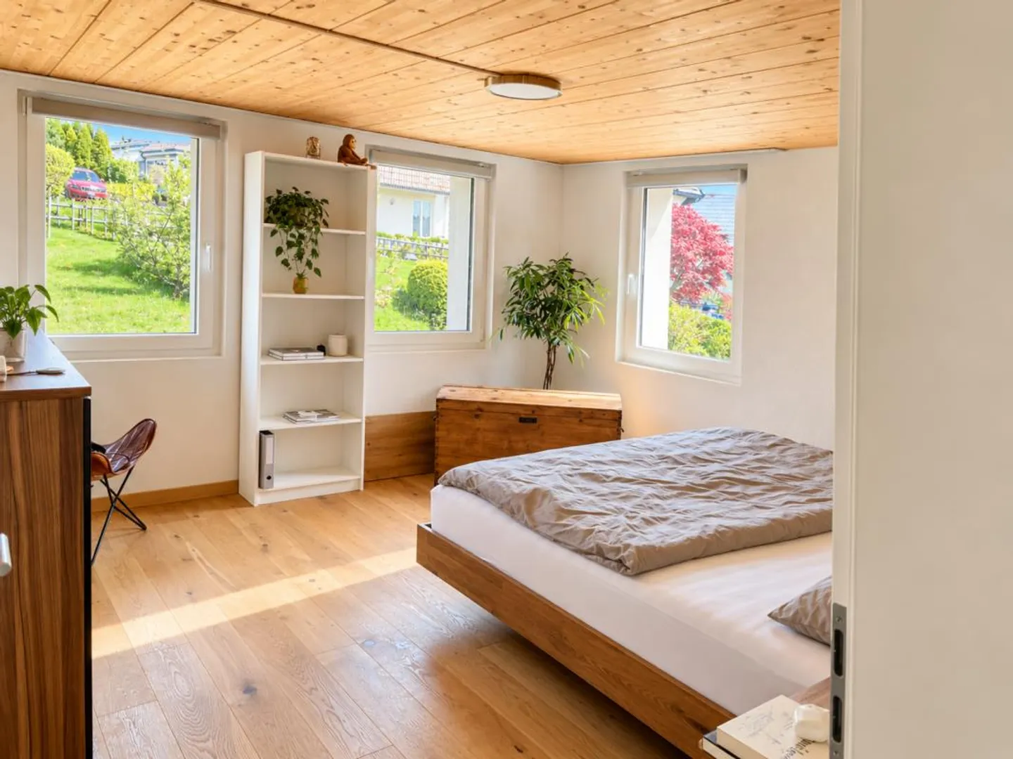 Appartement lumineux de 2,5 pièces avec balcon - Photo 3 sur 5