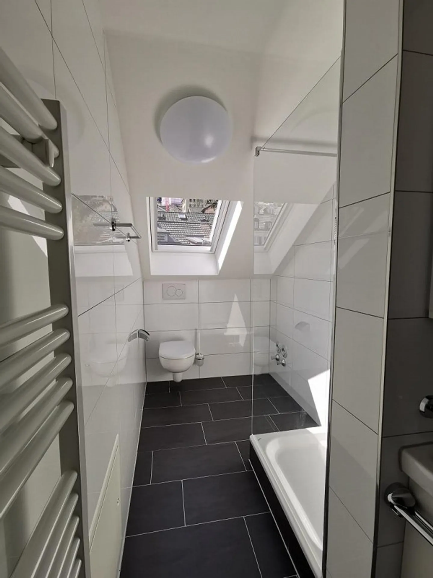 Appartement sous les combles lumineux de 3,5 pièces - Photo 5 sur 9