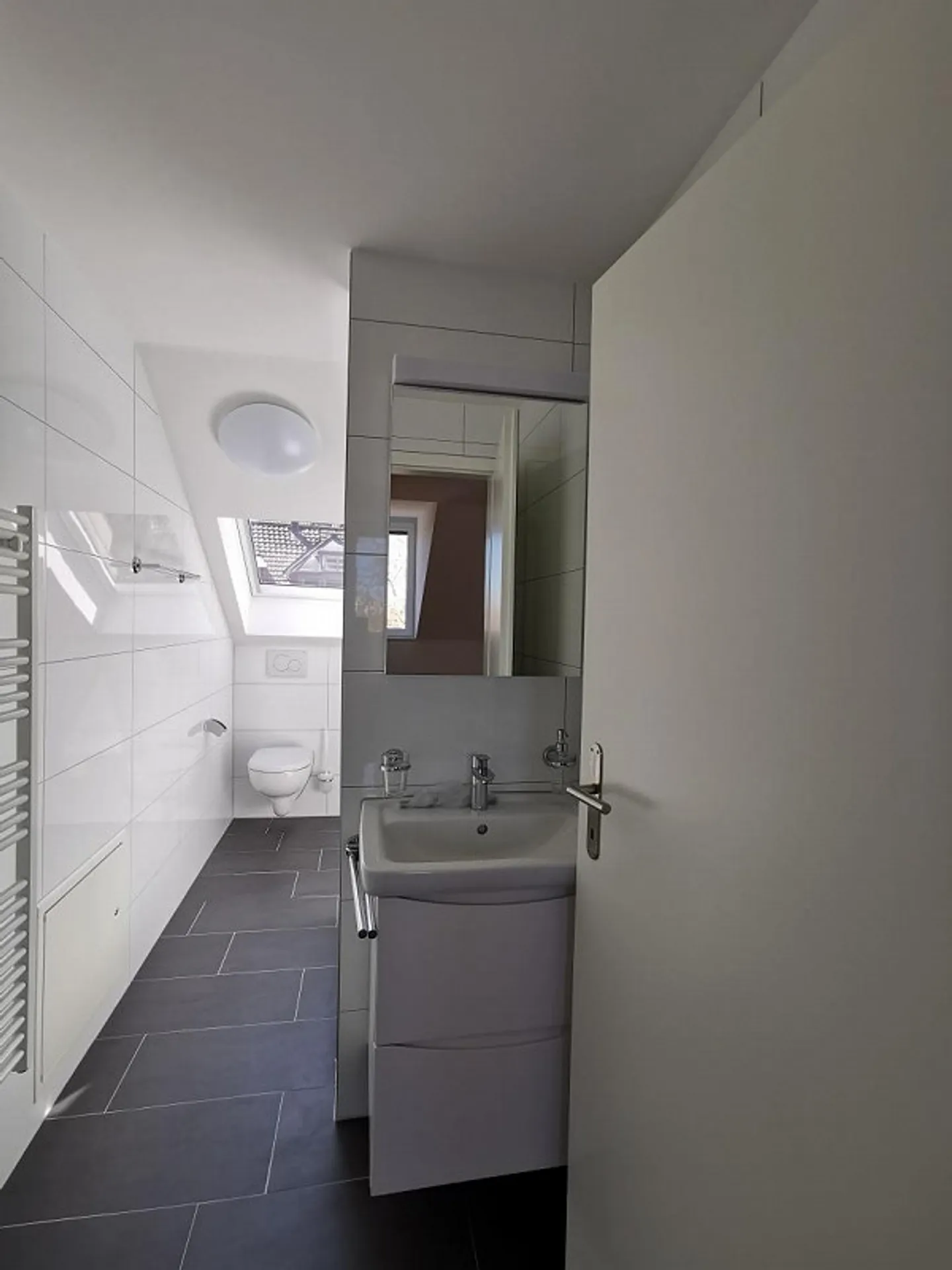 Appartement sous les combles lumineux de 3,5 pièces - Photo 6 sur 9