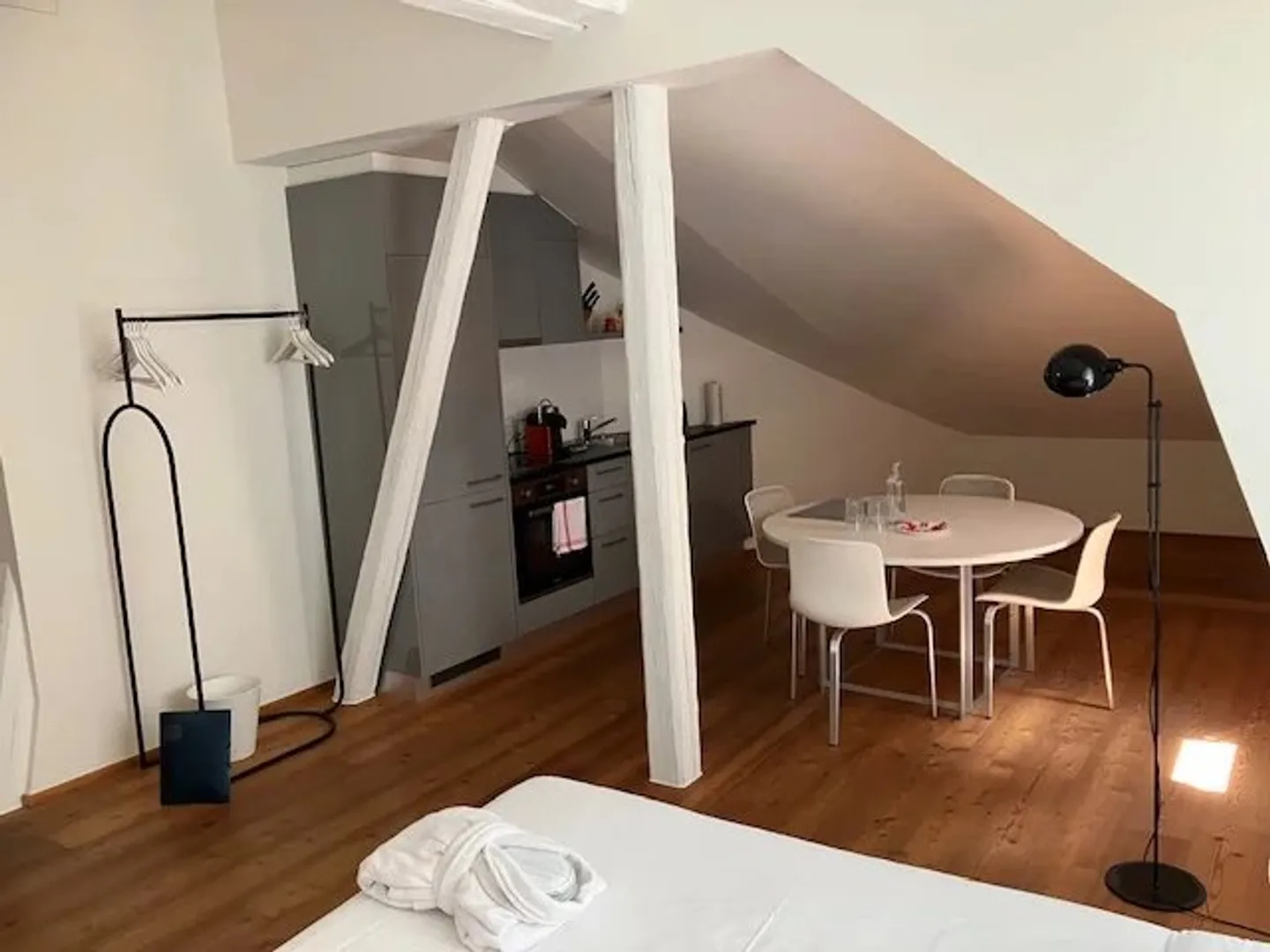 Casa singola in affitto - Foto 4 di 12