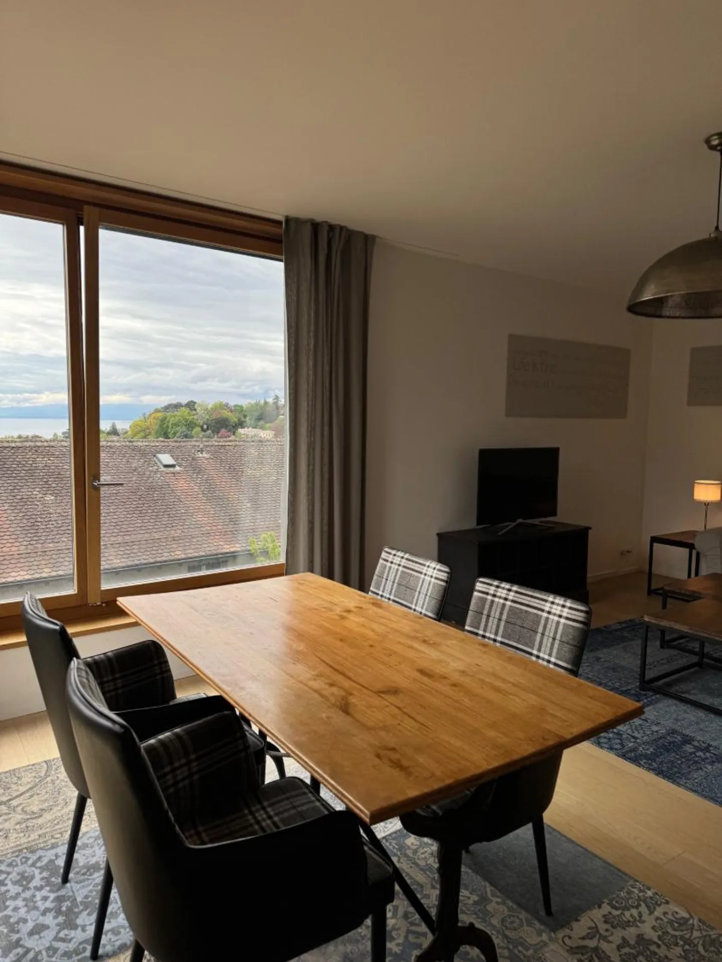 Appartement moderne avec terrasse - Photo 1 sur 13