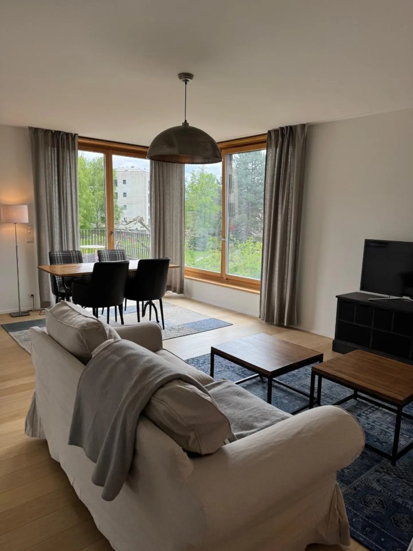 Appartement moderne avec terrasse - Photo 6 sur 13