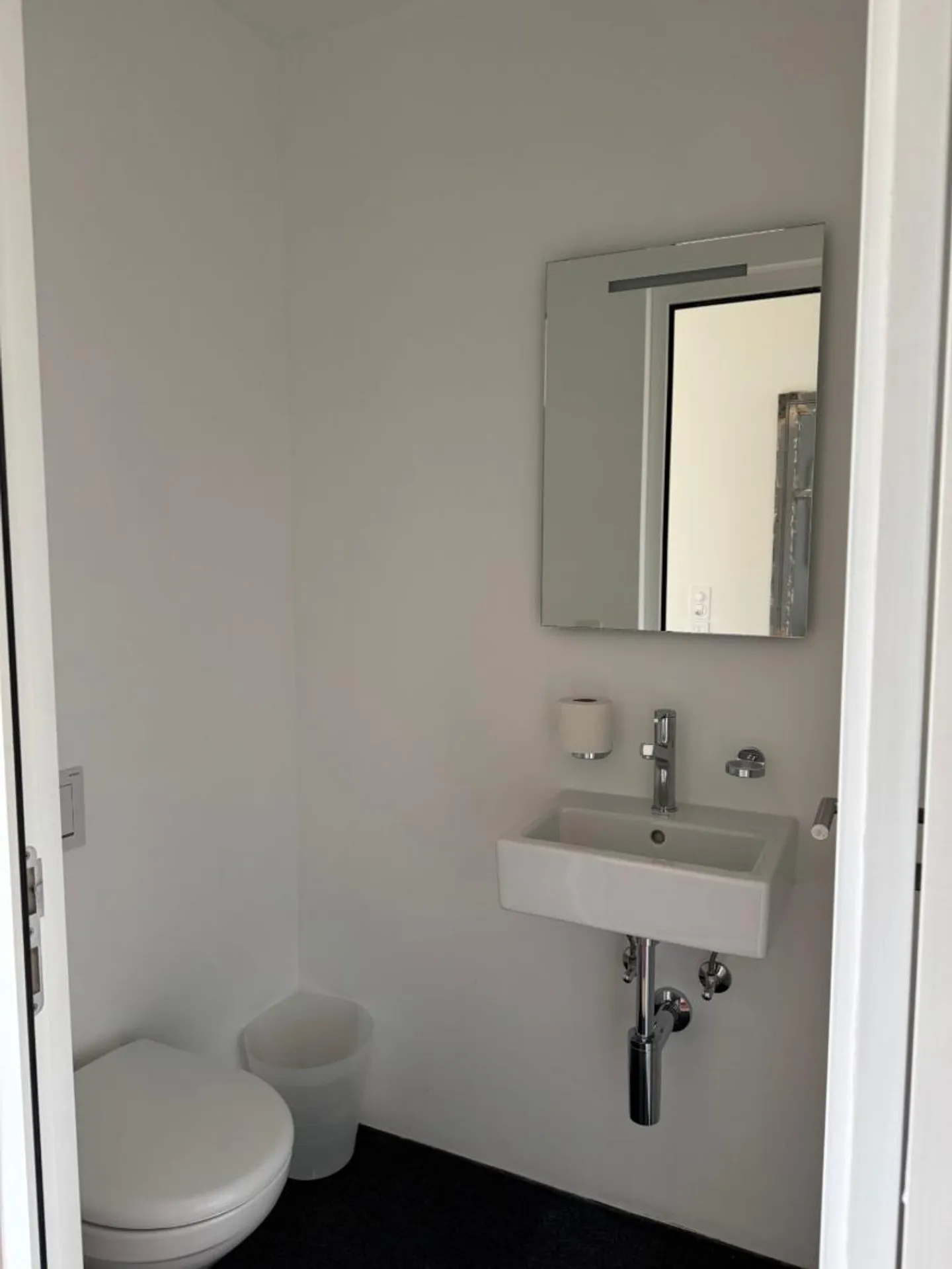 Appartement moderne avec terrasse - Photo 8 sur 13