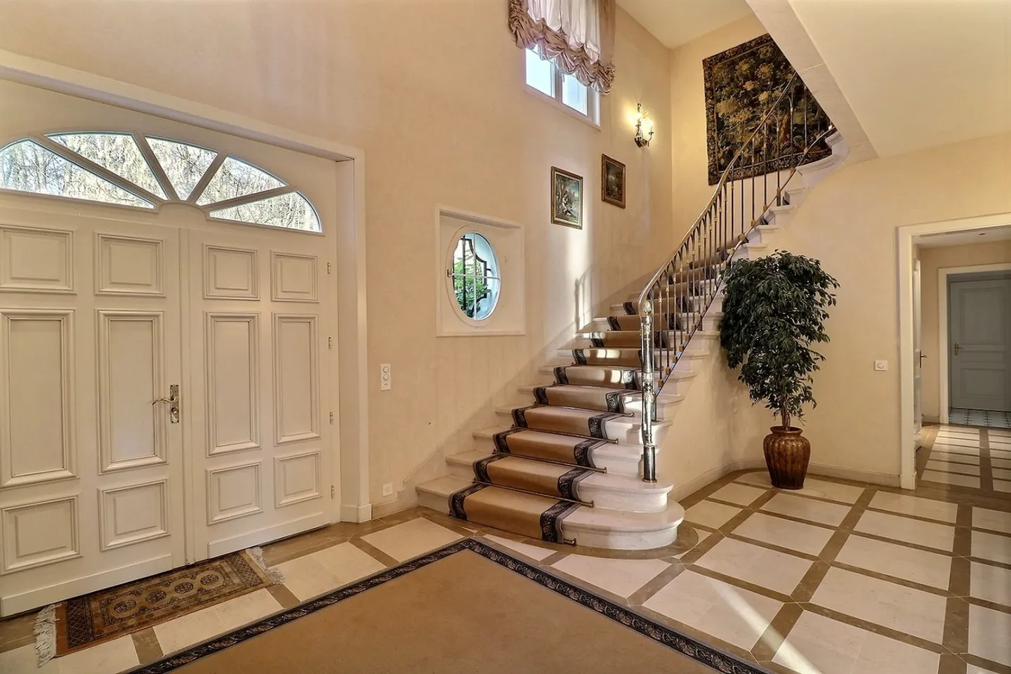 Bellissima proprietà padronale in una zona ricercata di Losanna. - Foto 9 di 13