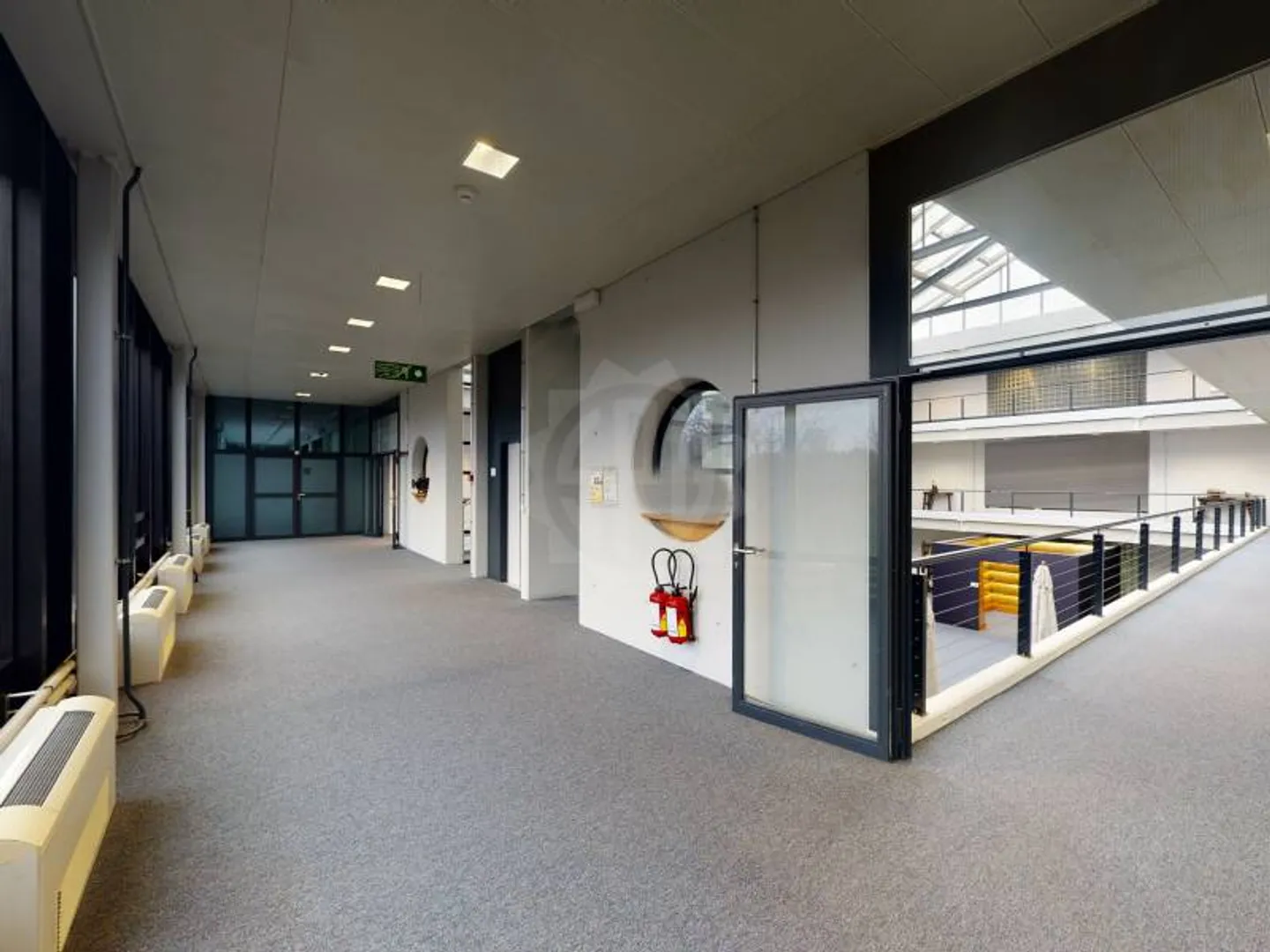 Grande surface industrielle - Meyrin - Photo 3 sur 9