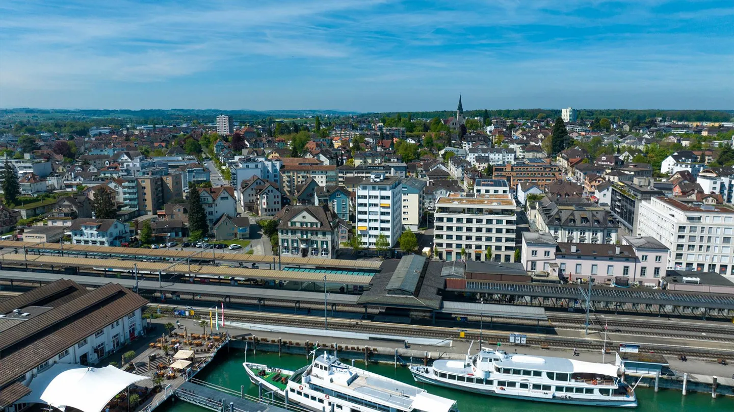 Appartement lumineux de 5 pièces dans un emplacement central et calme / Hafen Romanshorn - Photo 2 sur 12