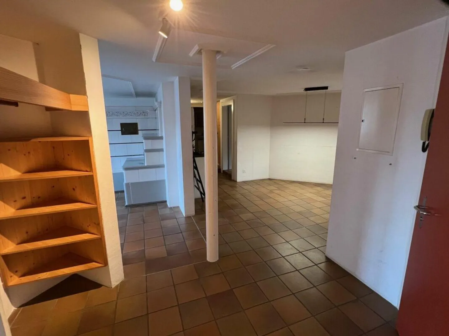 Grosszügig & gemütlich - 4.5-Zimmer-Wohnung mit Balkon und Kachelofen - Foto 7 von 12