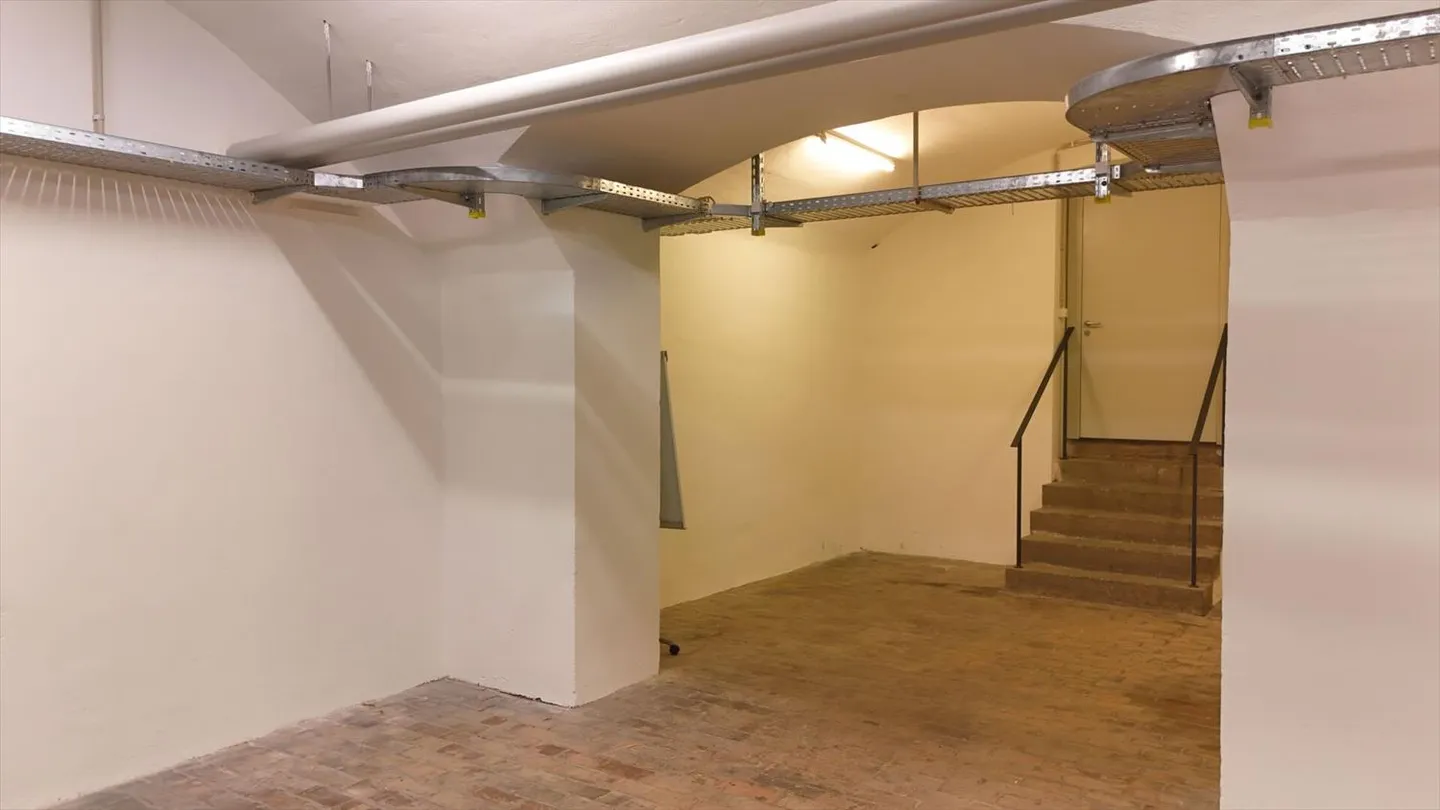 Archiv- / Lagerraum - Direkt am Aeschenplatz (UG) - Foto 3 von 6