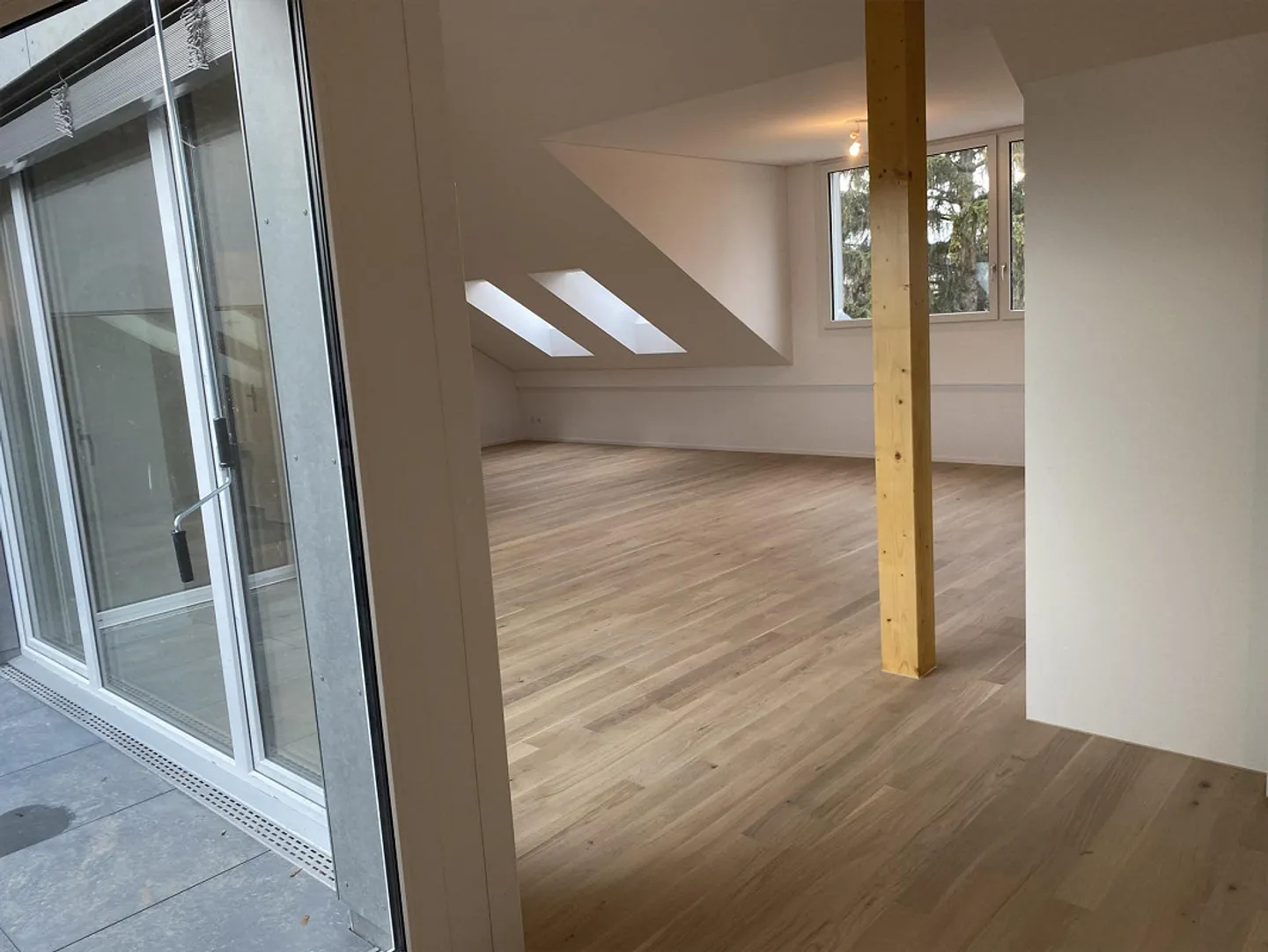 2 1/2 Room Loft Apartment - Photo 1 of 11