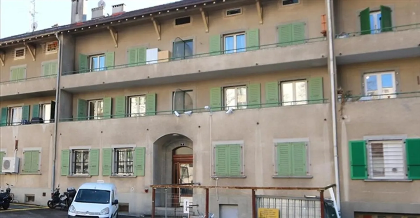 Bureau à Chêne-Bourg - Photo 2 sur 2