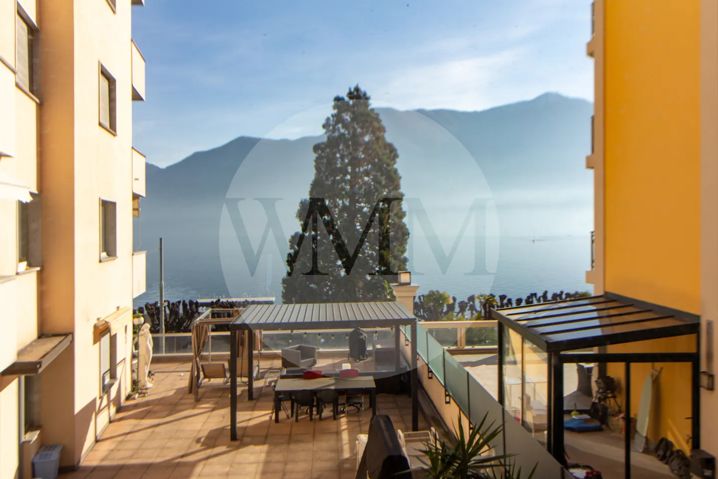 Modern 3.5-Room Apartment with Lake View - Photo 7 of 8