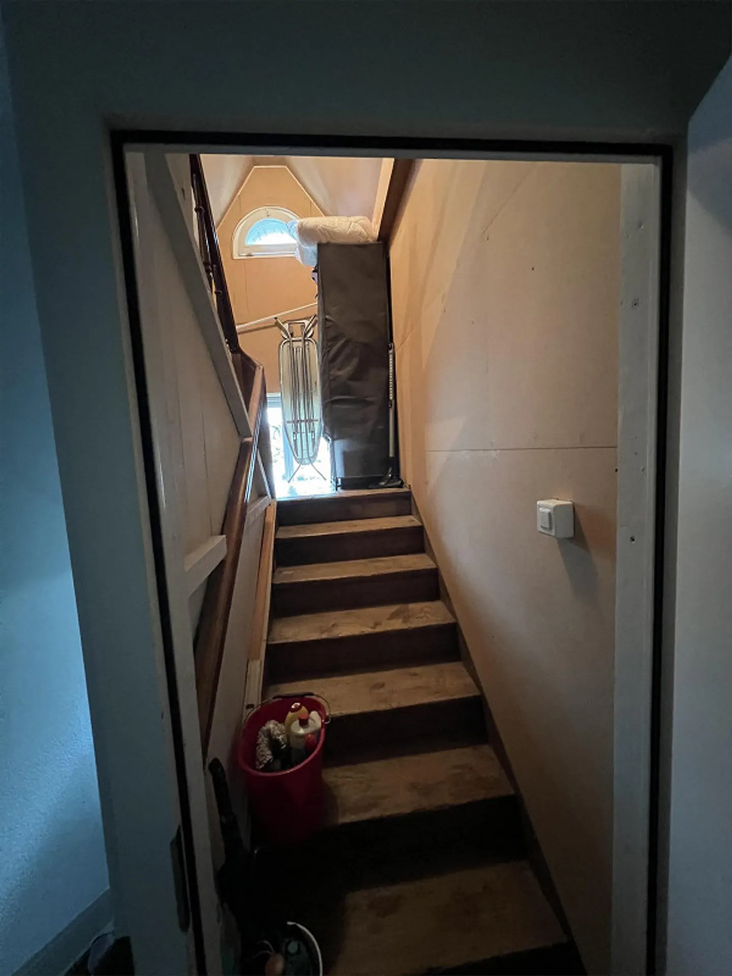 Accogliente appartamento mansardato di 2 1/2 stanze a Mellingen incluso una stanza mansardata - Foto 6 di 11